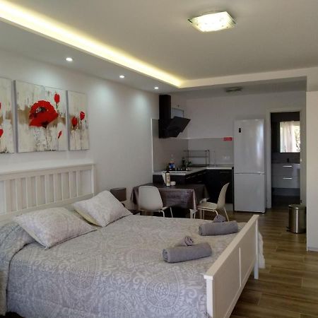 Апартаменты Modern Seaview Studio Арафо Экстерьер фото